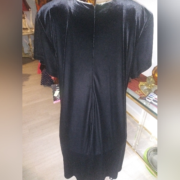 Beautiful brand new plus size dress - Picture 4 of 5